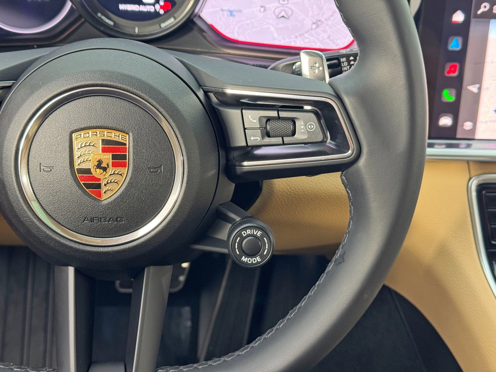 Used 2023 Porsche Panamera 4 image 23