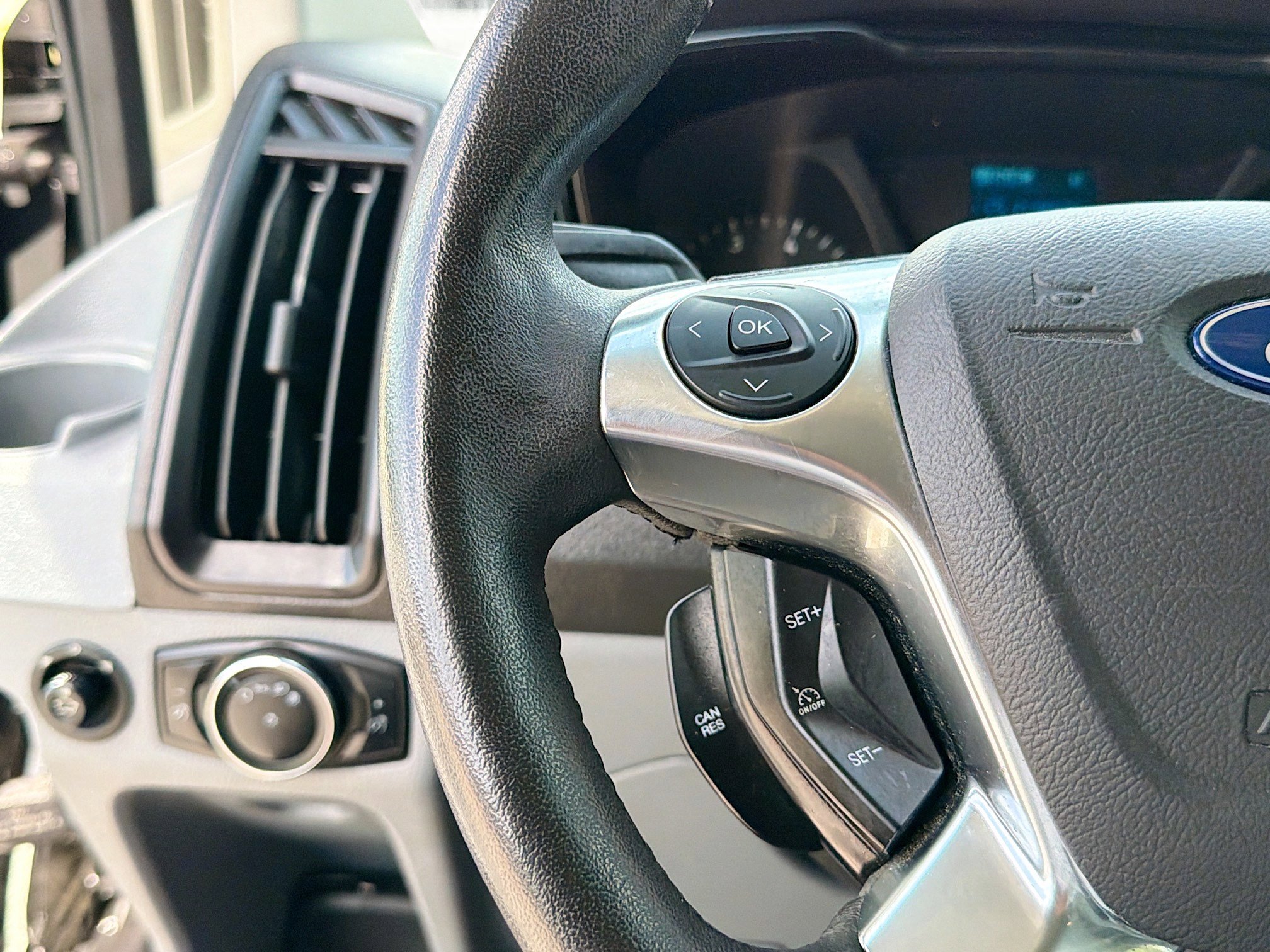 Used 2017 Ford Transit 150 XLT RWD image 35