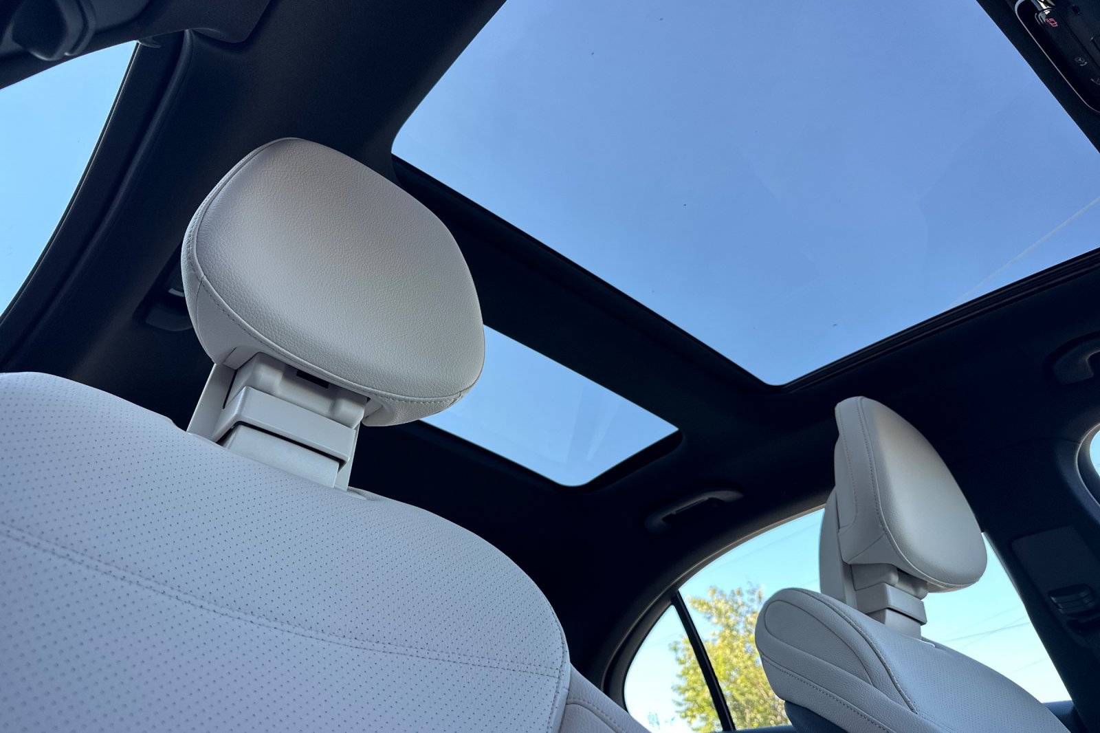 New 2026 Mercedes-Benz C 300 Sedan image 16