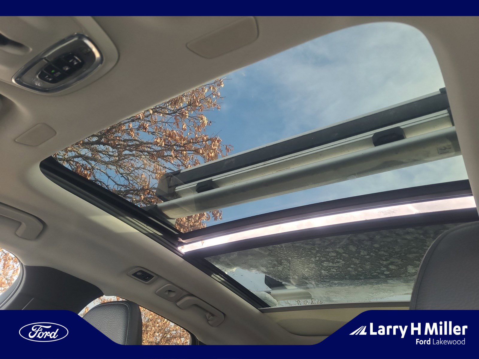 Used 2019 Volvo XC60 T5 Momentum w/ Premium Package image 31