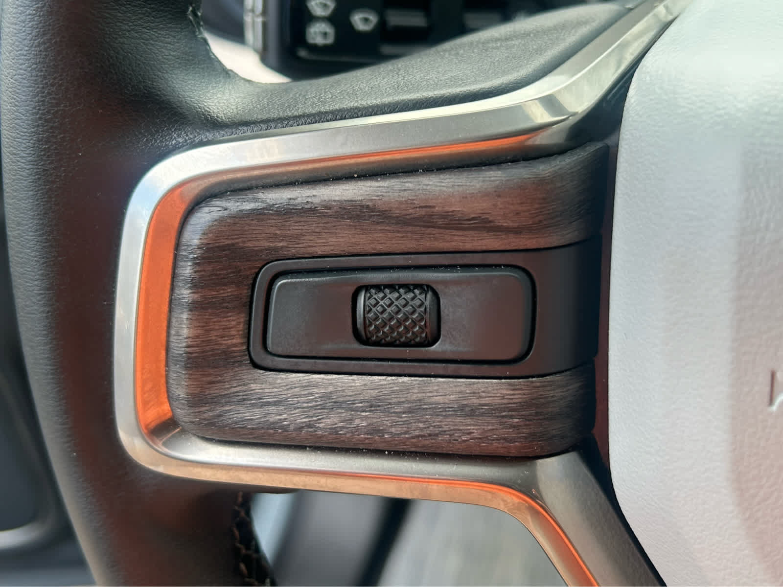 Used 2026 Rivian R1S Adventure AWD/4WD image 42