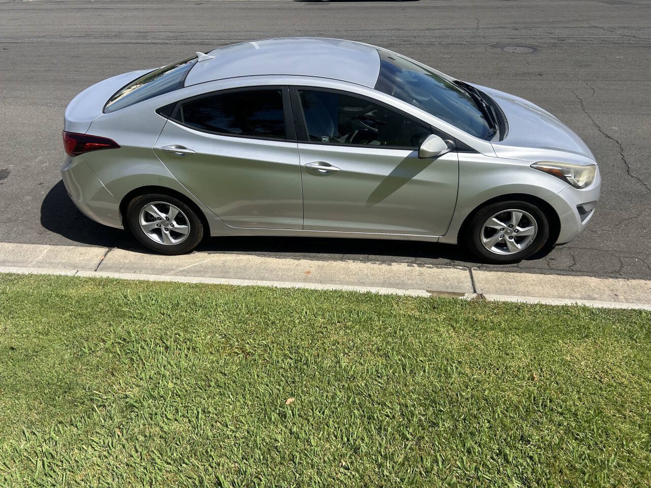 Used 2015 Hyundai Elantra SE FWD image 9