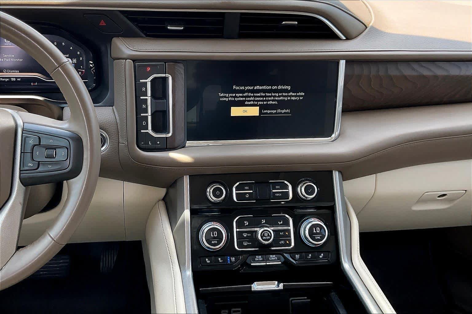Used 2023 GMC Yukon Denali AWD/4WD image 7