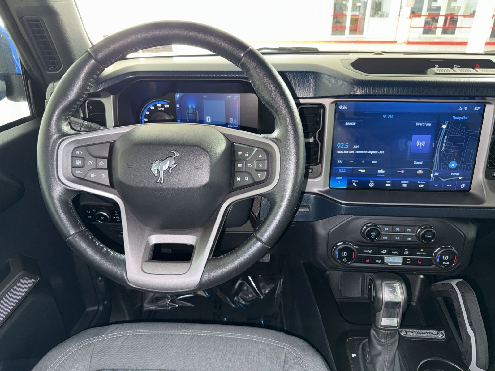 Used 2023 Ford Bronco Outer Banks AWD/4WD image 16