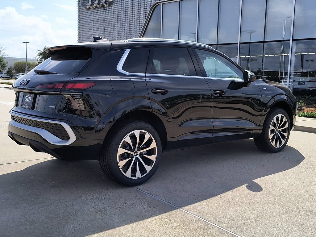 New 2026 Audi Q3 quattro 2.0T AWD/4WD image 4