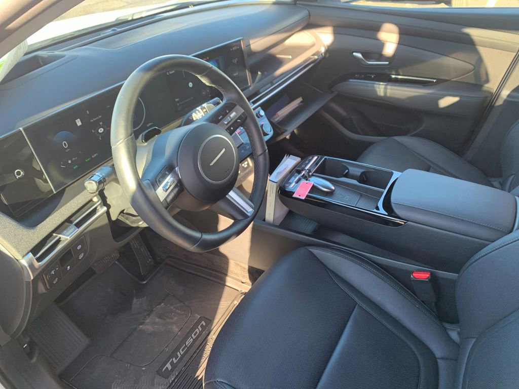Used 2025 Hyundai Tucson Limited image 10