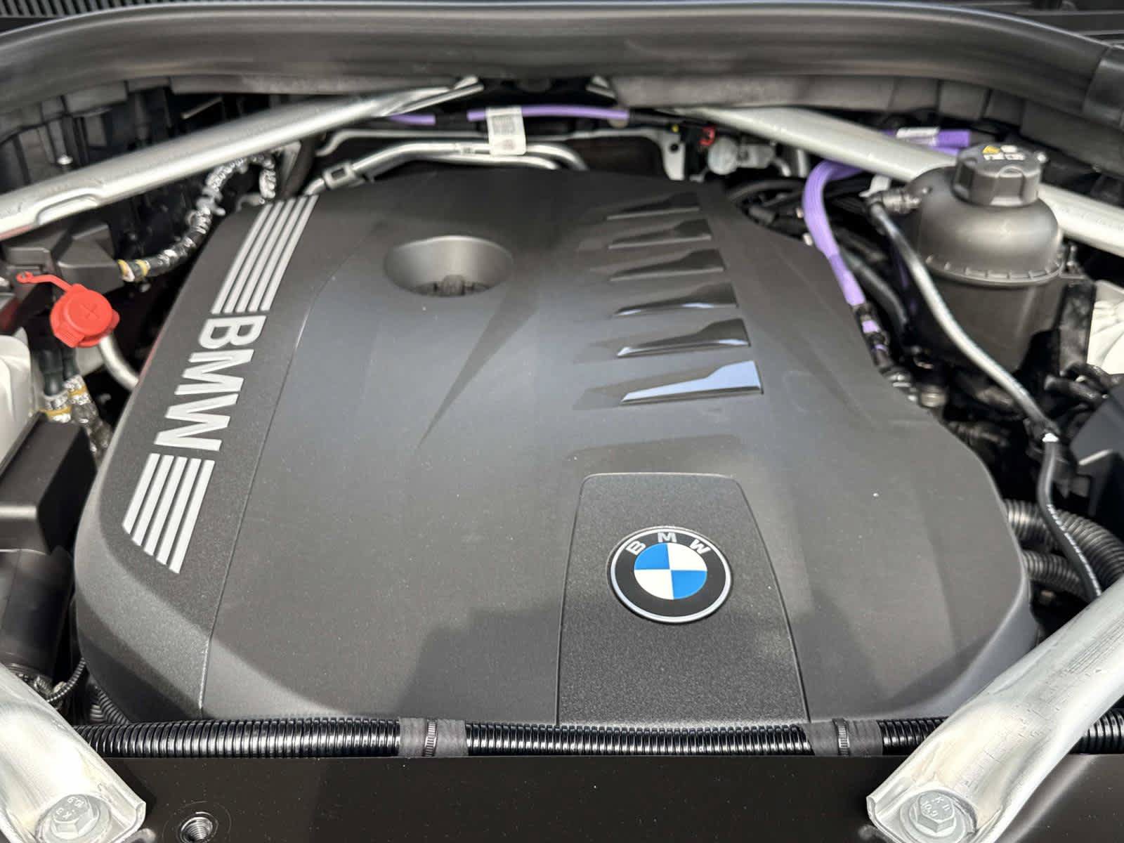 New 2026 BMW X5 xDrive40i w/ M Sport Package AWD/4WD image 13