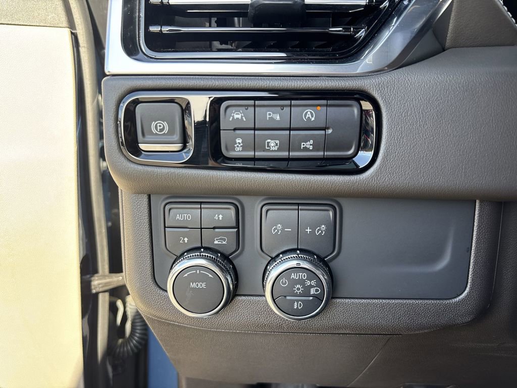 Used 2025 GMC Yukon Elevation image 18