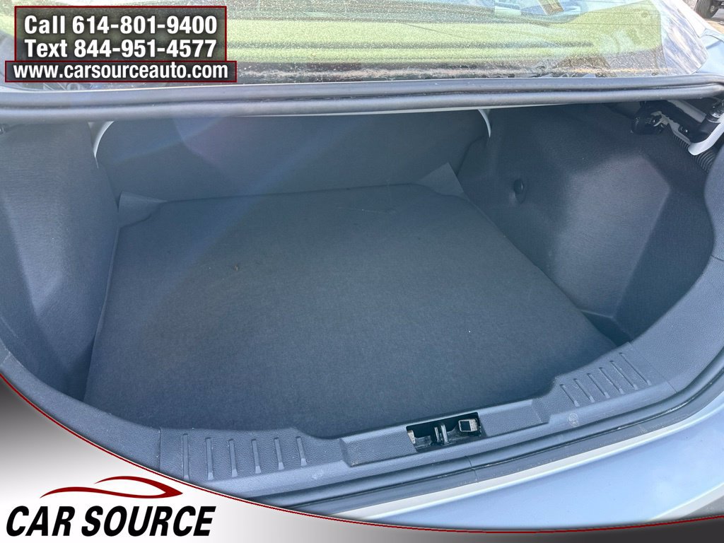 Used 2013 Ford Focus SE FWD image 11