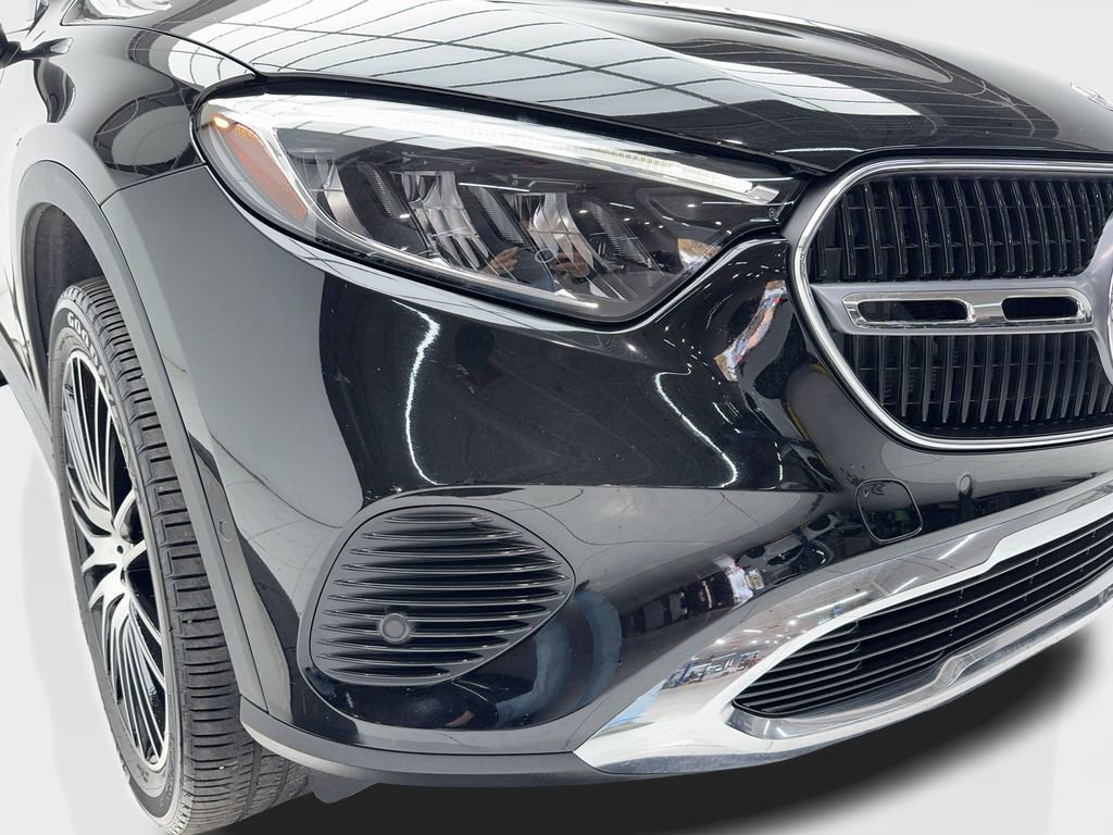 Used 2024 Mercedes-Benz GLC 300 image 2