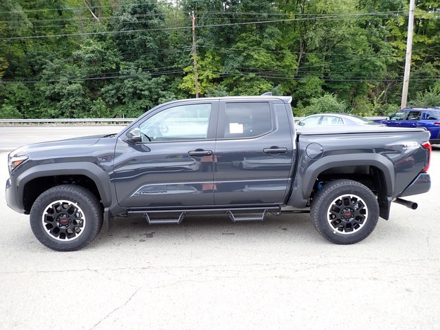 New 2026 Toyota Tacoma TRD Off-Road w/ TRD Off Road Premium Package AWD/4WD image 7