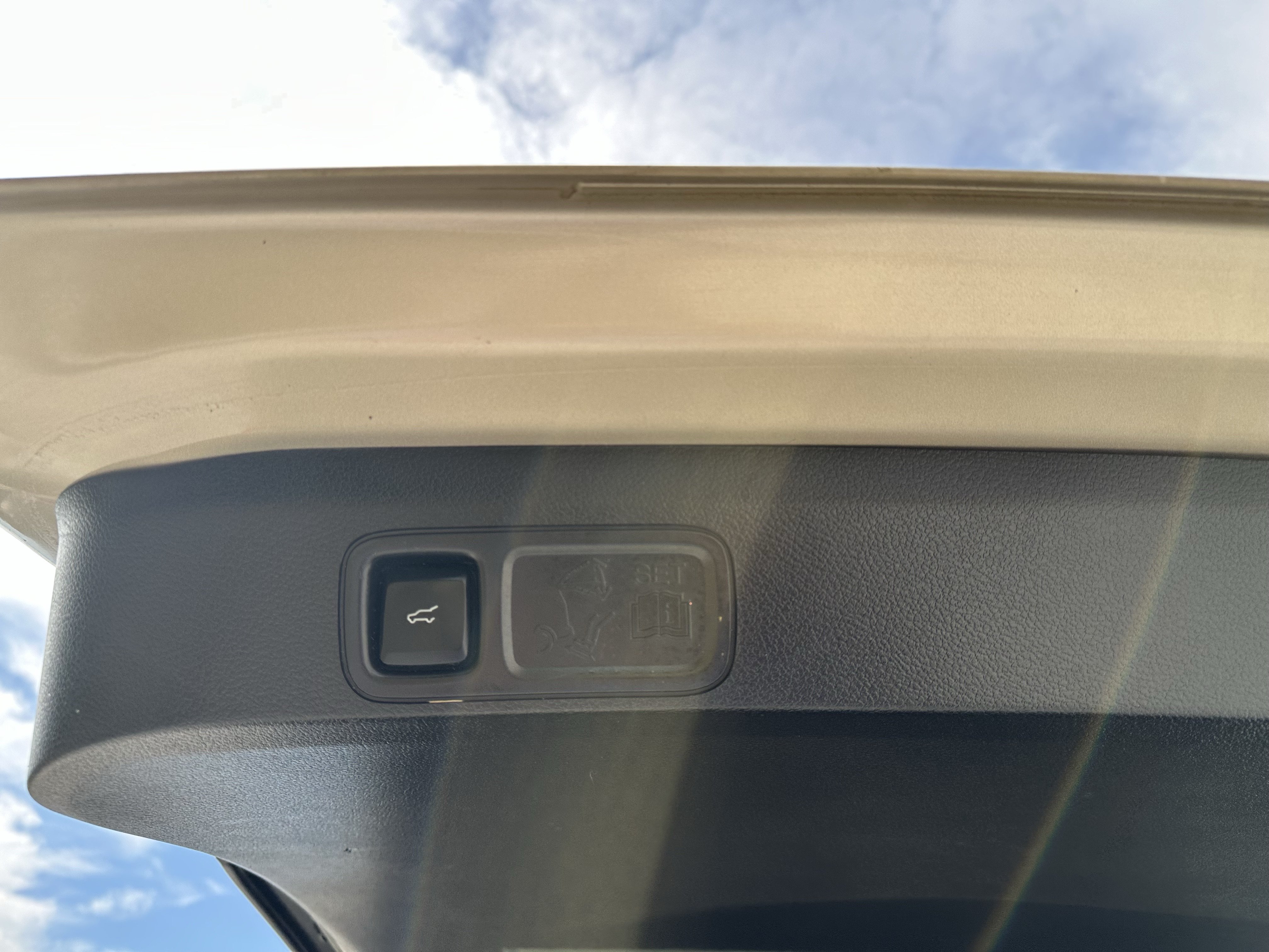 Used 2018 Ford Expedition Max Platinum AWD/4WD image 11