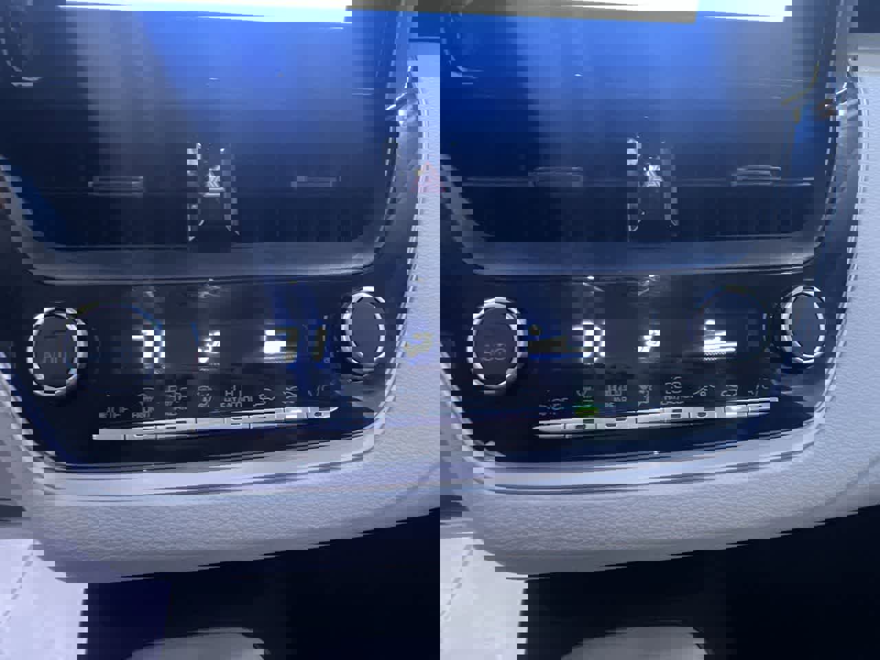 Used 2024 Toyota Corolla LE w/ LE Convenience Package image 27