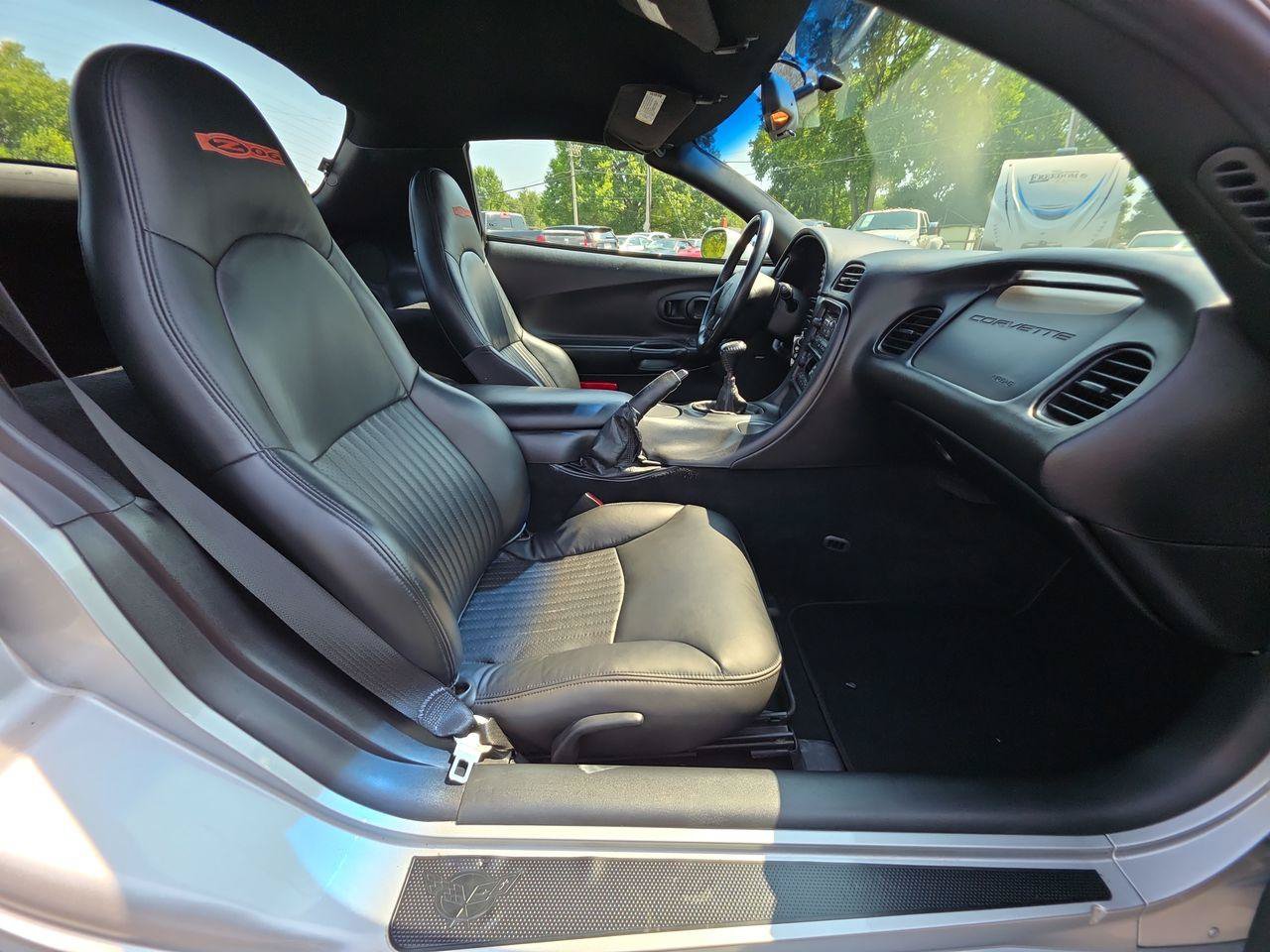Used 2001 Chevrolet Corvette Z06 RWD image 8