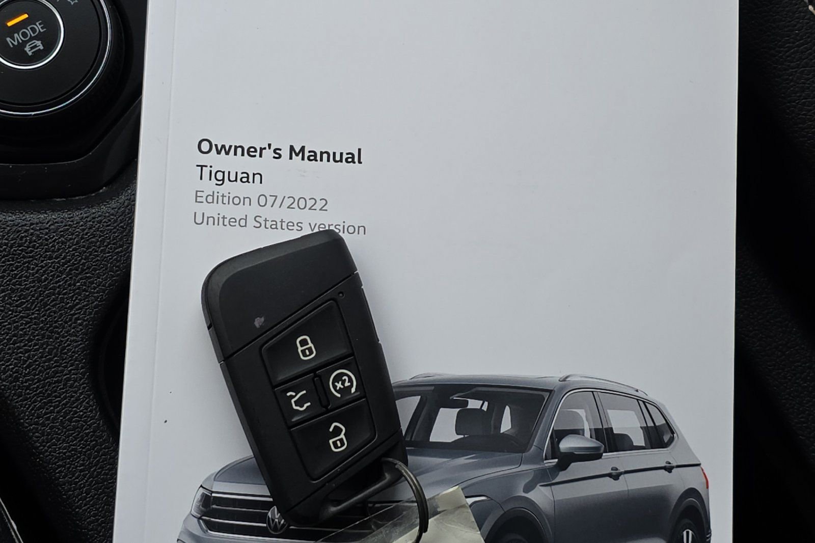 Used 2023 Volkswagen Tiguan SE R-Line image 27