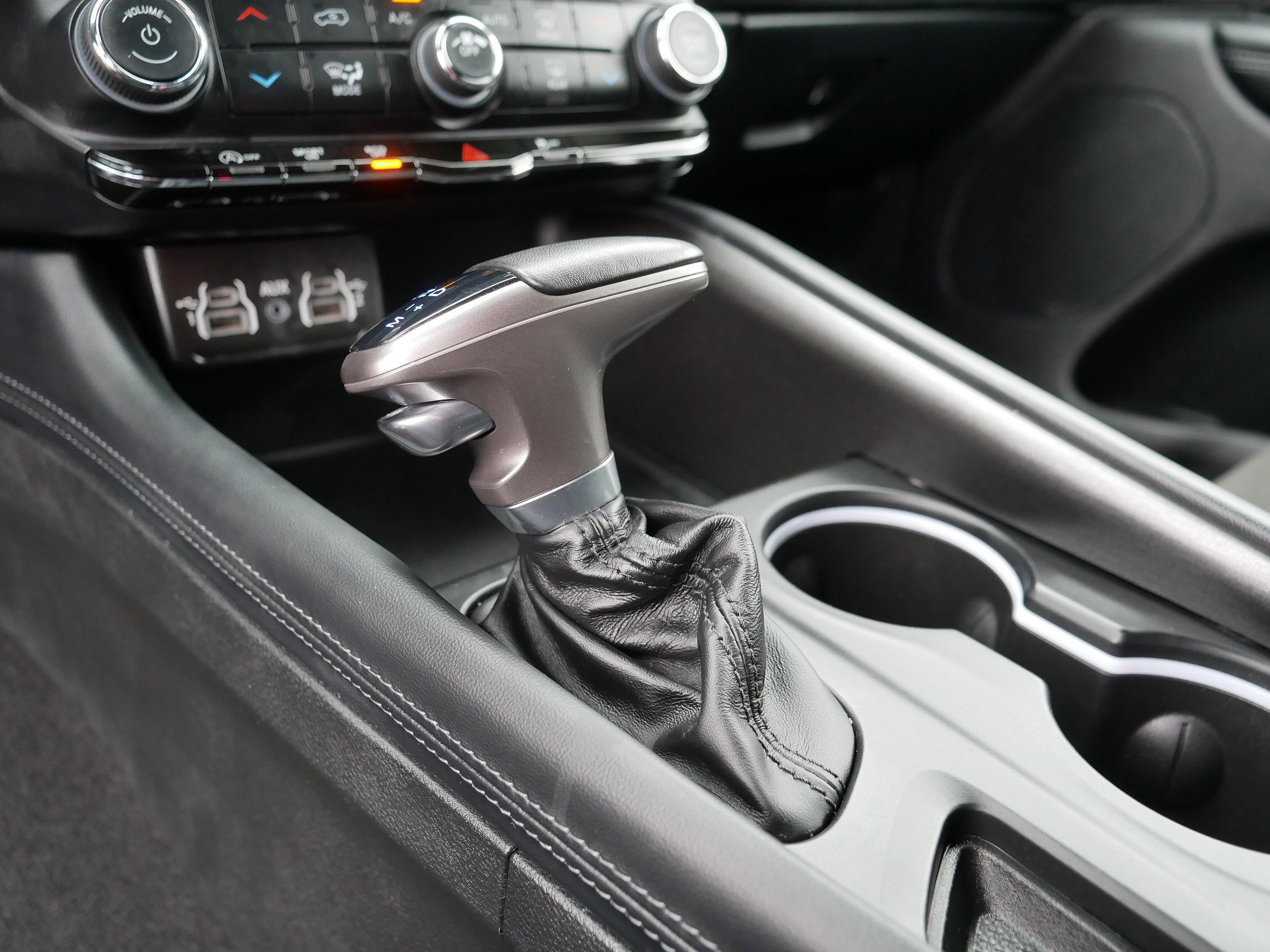 Used 2024 Dodge Durango SXT image 24