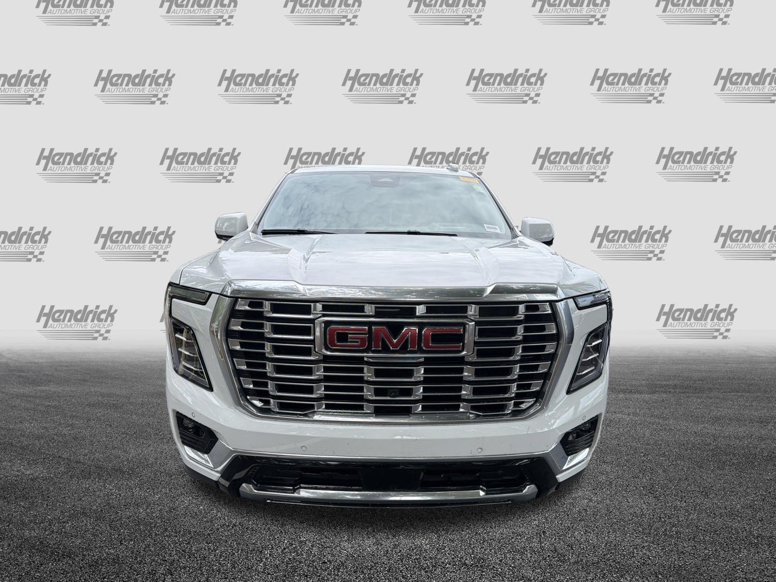 Used 2026 GMC Yukon Denali w/ Denali Reserve Package AWD/4WD image 2