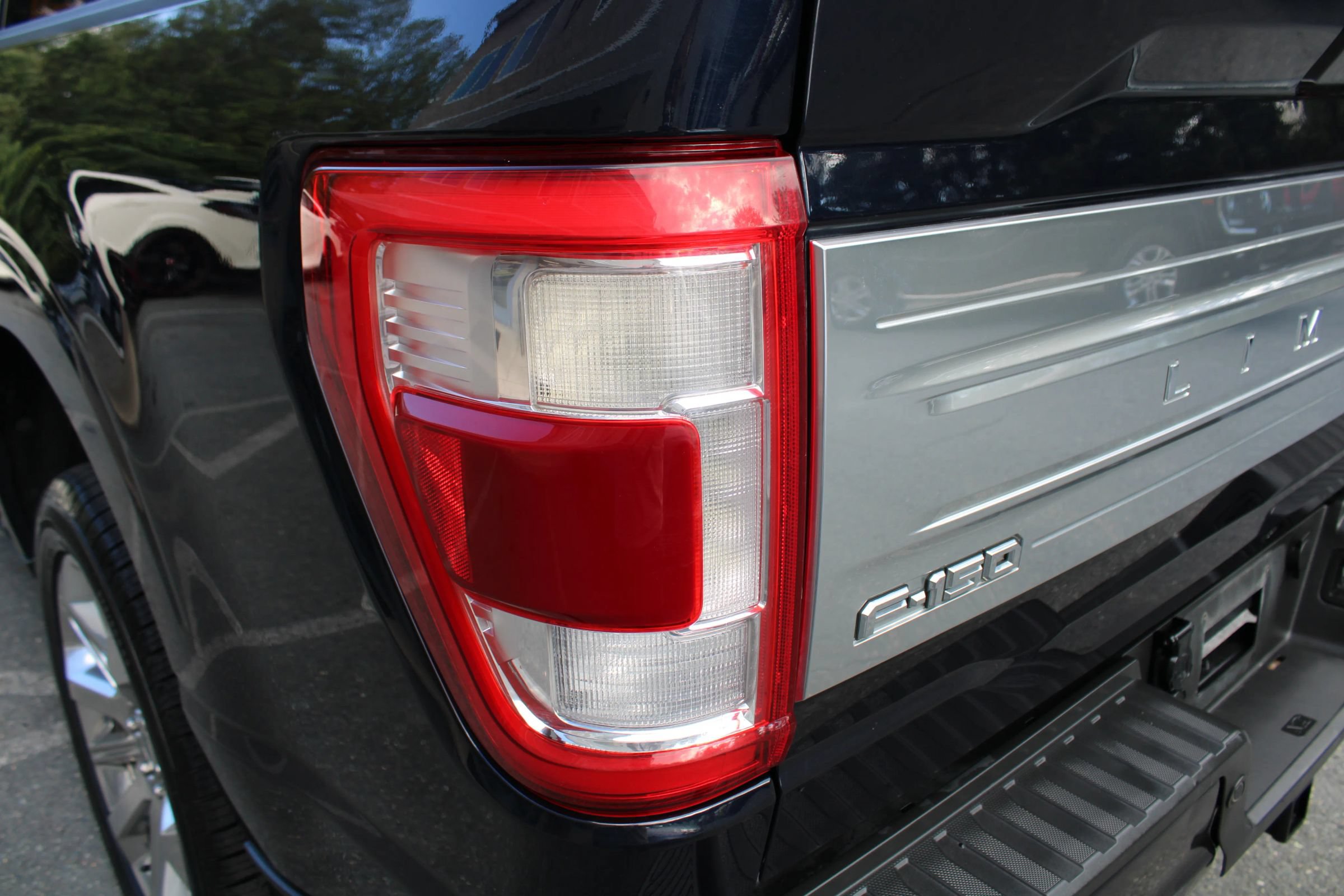 Used 2021 Ford F150 Limited AWD/4WD image 40
