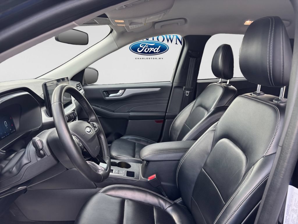 Used 2023 Ford Escape Platinum AWD/4WD image 30