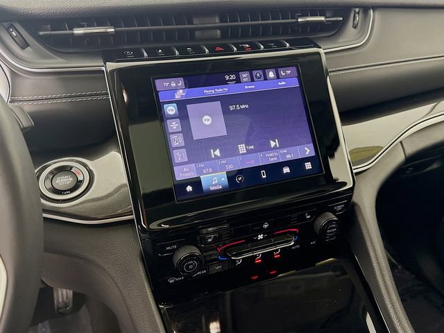 Used 2023 Jeep Grand Cherokee Laredo w/ Luxury Tech Group I image 14