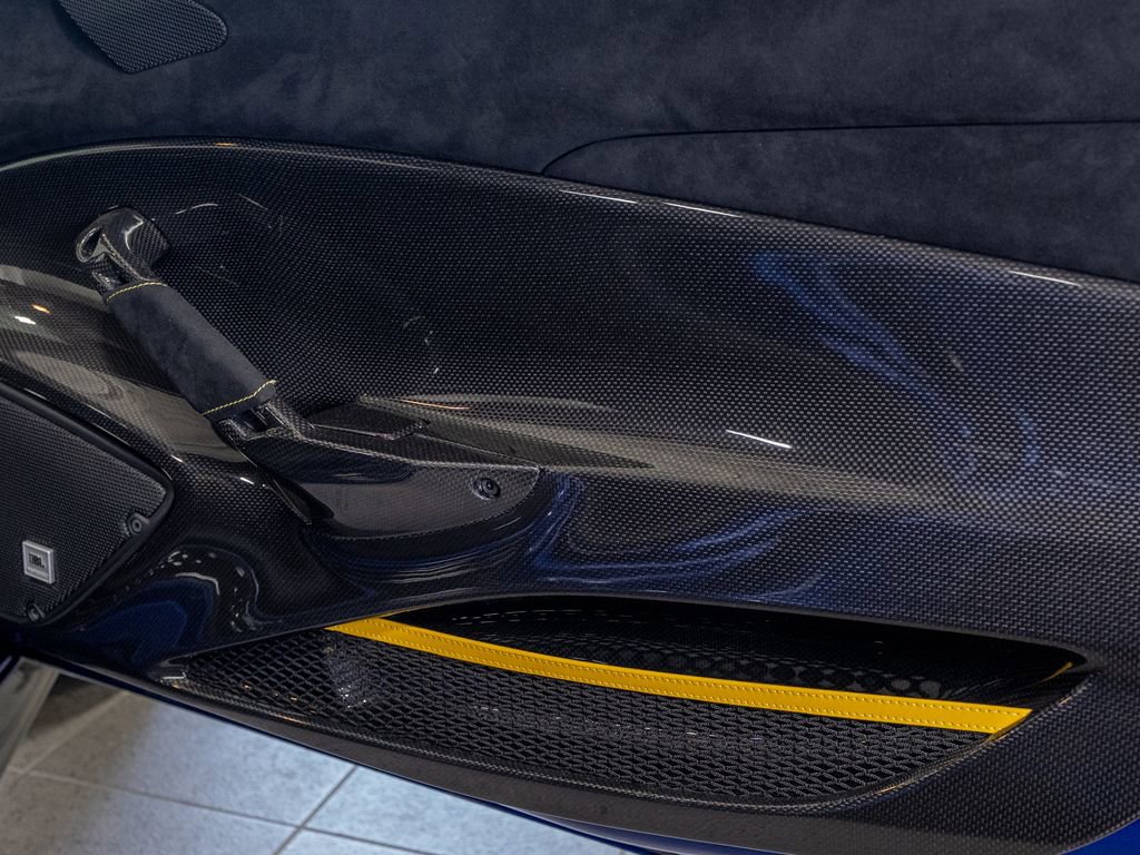 Certified 2019 Ferrari 488 Pista Coupe RWD image 15