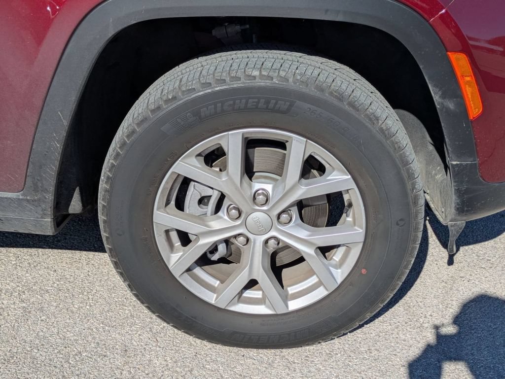Used 2025 Jeep Grand Cherokee Laredo X RWD image 21