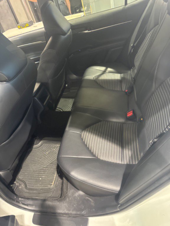 Used 2018 Toyota Camry SE image 9