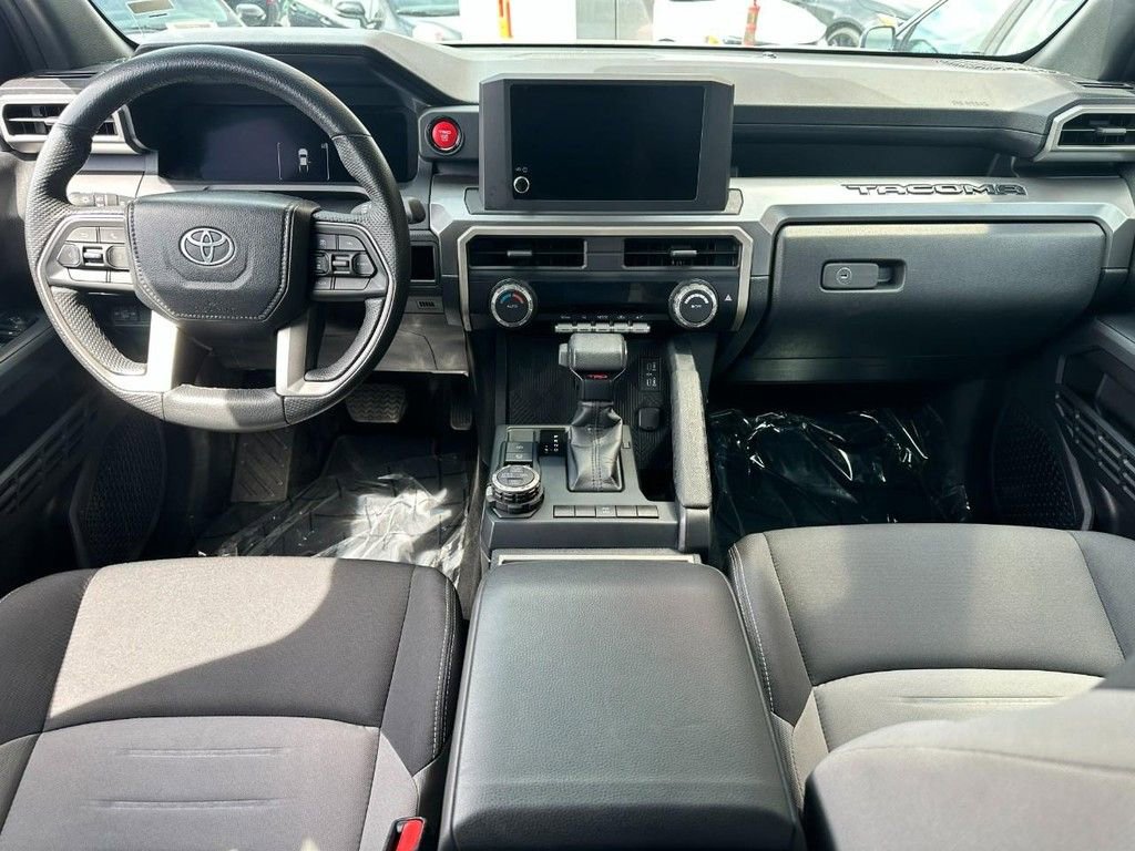 Used 2024 Toyota Tacoma TRD Off-Road image 9