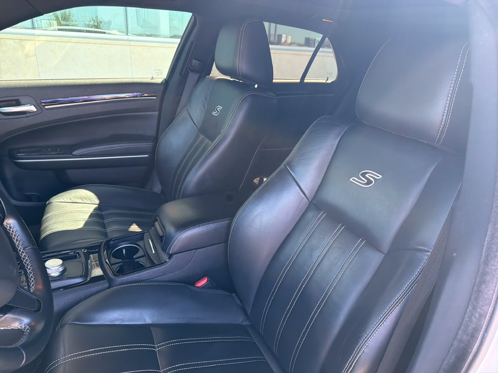 Used 2022 Chrysler 300 S RWD image 16