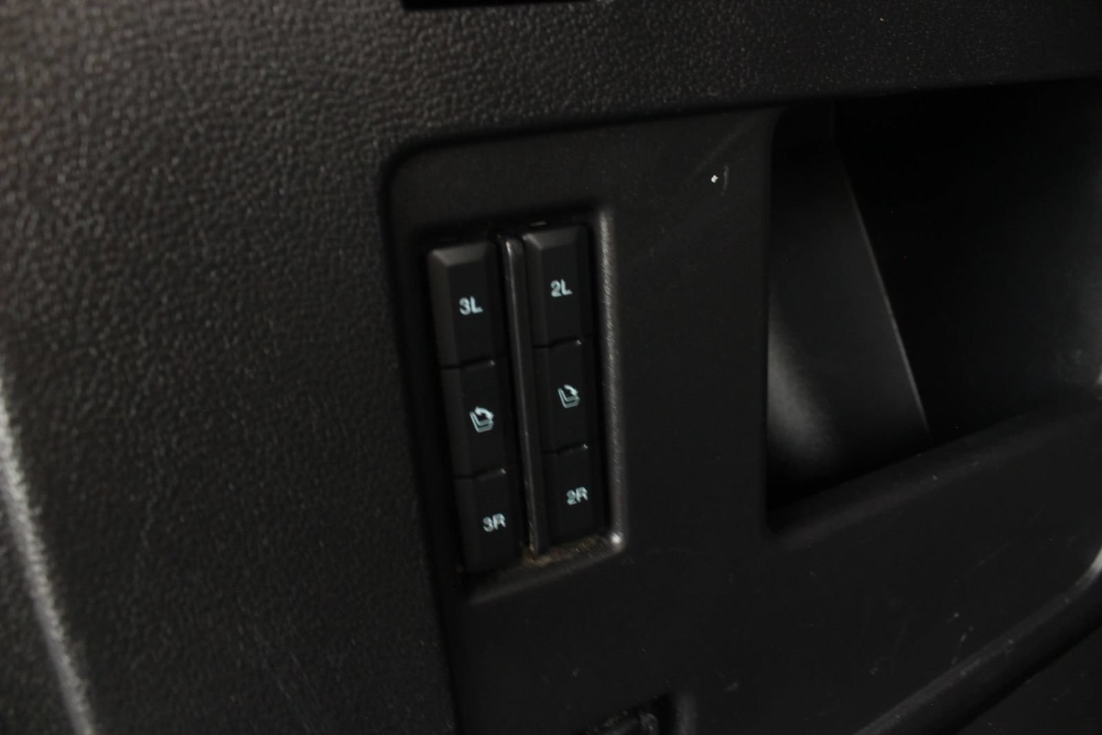 Used 2018 Ford Expedition Limited w/ Equipment Group 302A AWD/4WD image 19