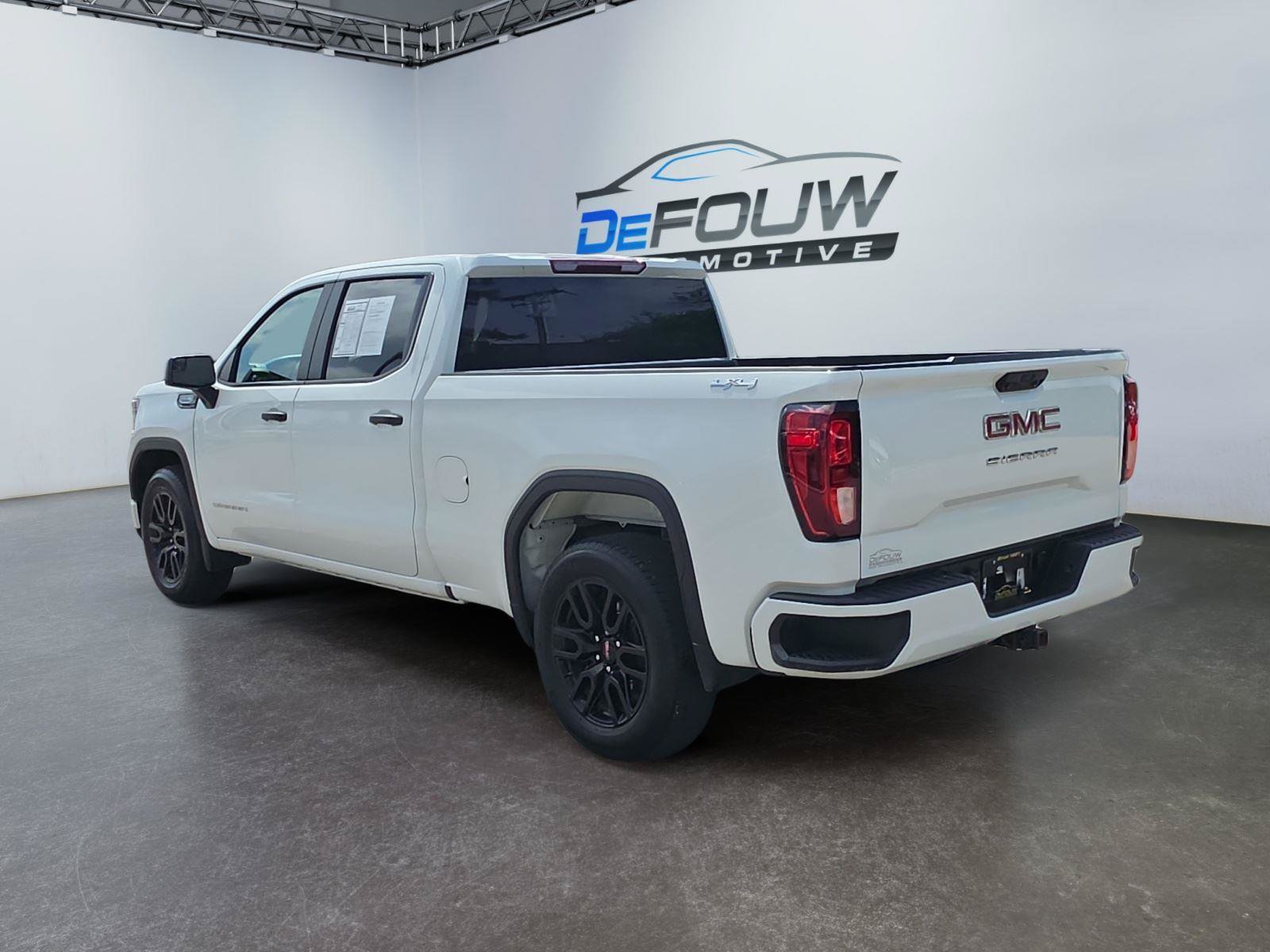 Used 2024 GMC Sierra 1500 Pro w/ Graphite Edition AWD/4WD image 5
