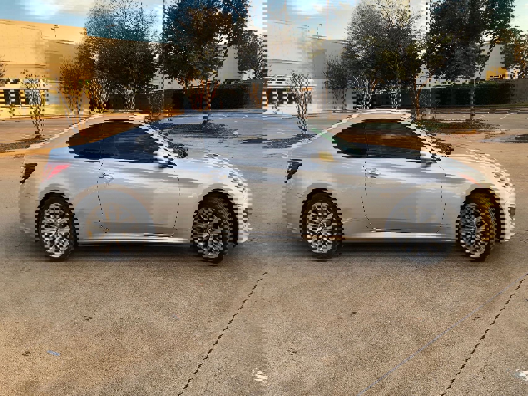 Used 2013 Hyundai Genesis 2.0T image 5