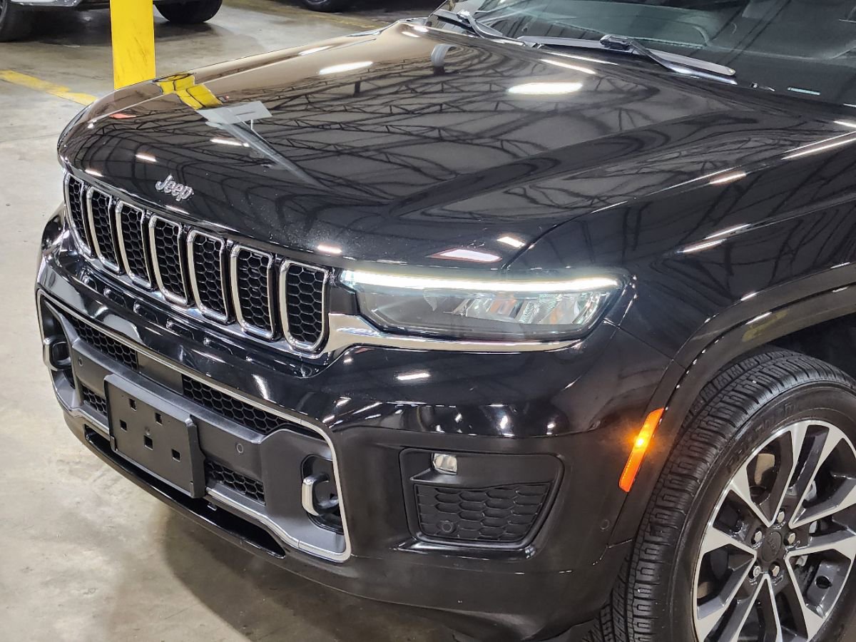 Used 2021 Jeep Grand Cherokee L Overland w/ Luxury Tech Group IV AWD/4WD image 14