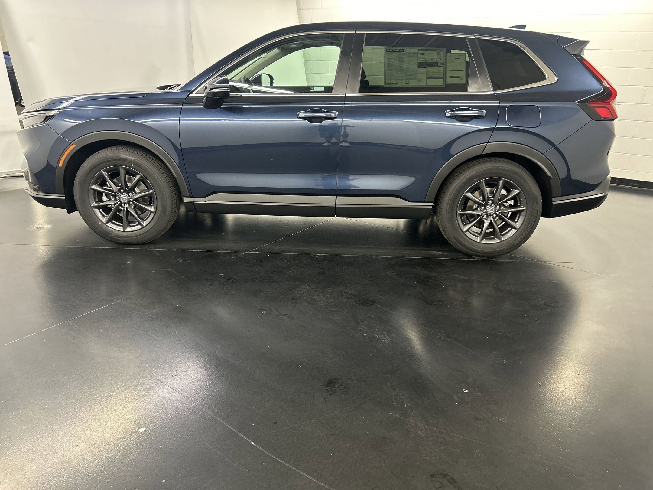 New 2026 Honda CR-V EX-L image 2