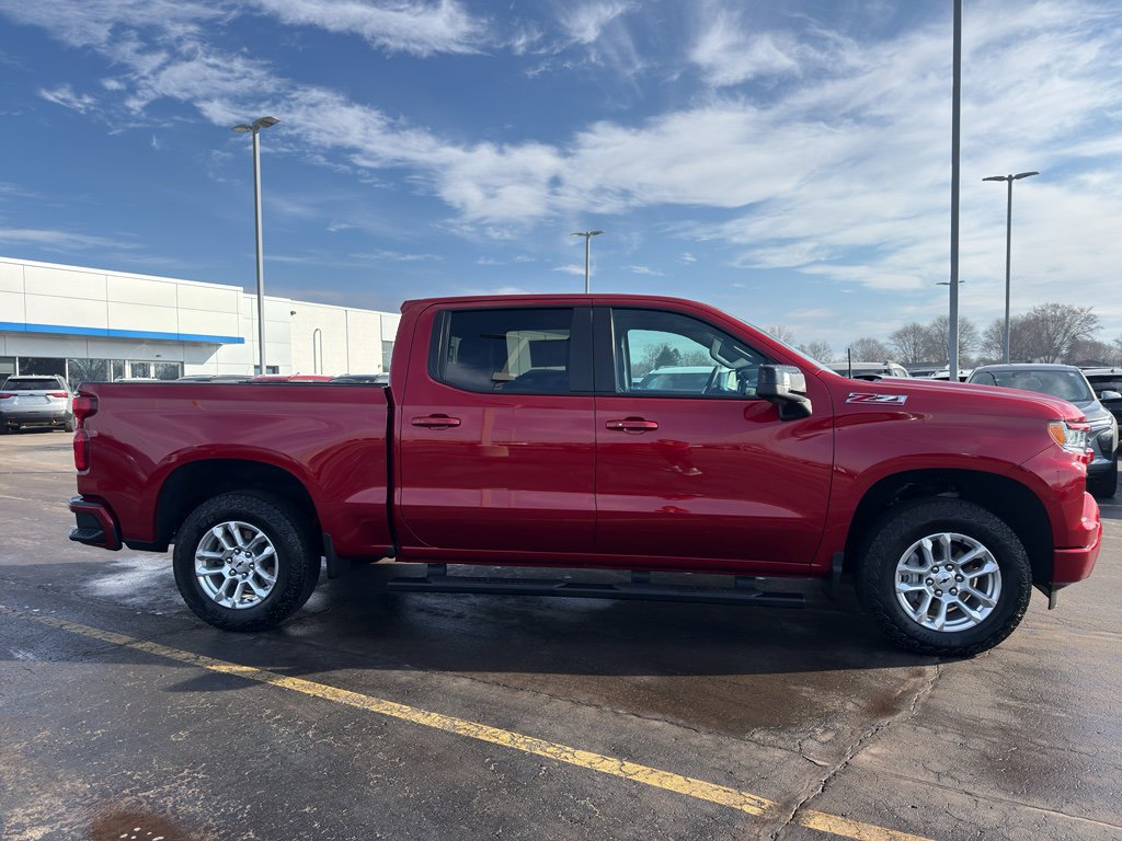 Used 2025 Chevrolet Silverado 1500 RST image 4