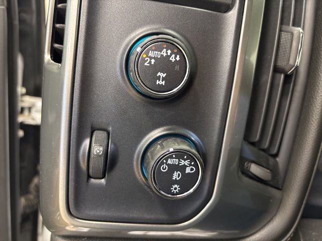 Used 2018 Chevrolet Silverado 1500 LTZ w/ Sport Package AWD/4WD image 34