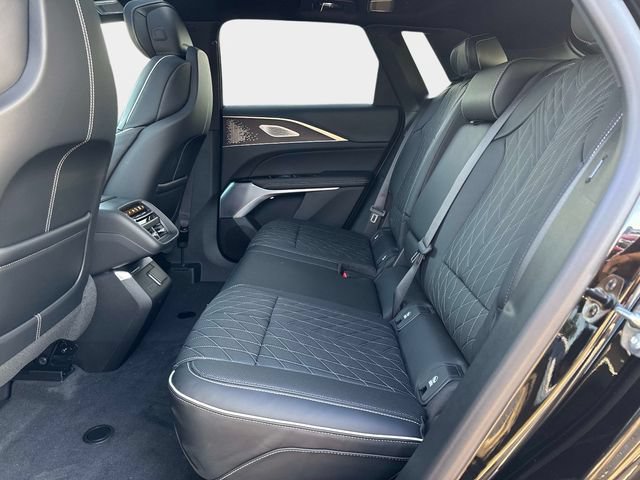 New 2026 Cadillac Lyriq V w/ LPO, Onyx Lite Package AWD/4WD image 11