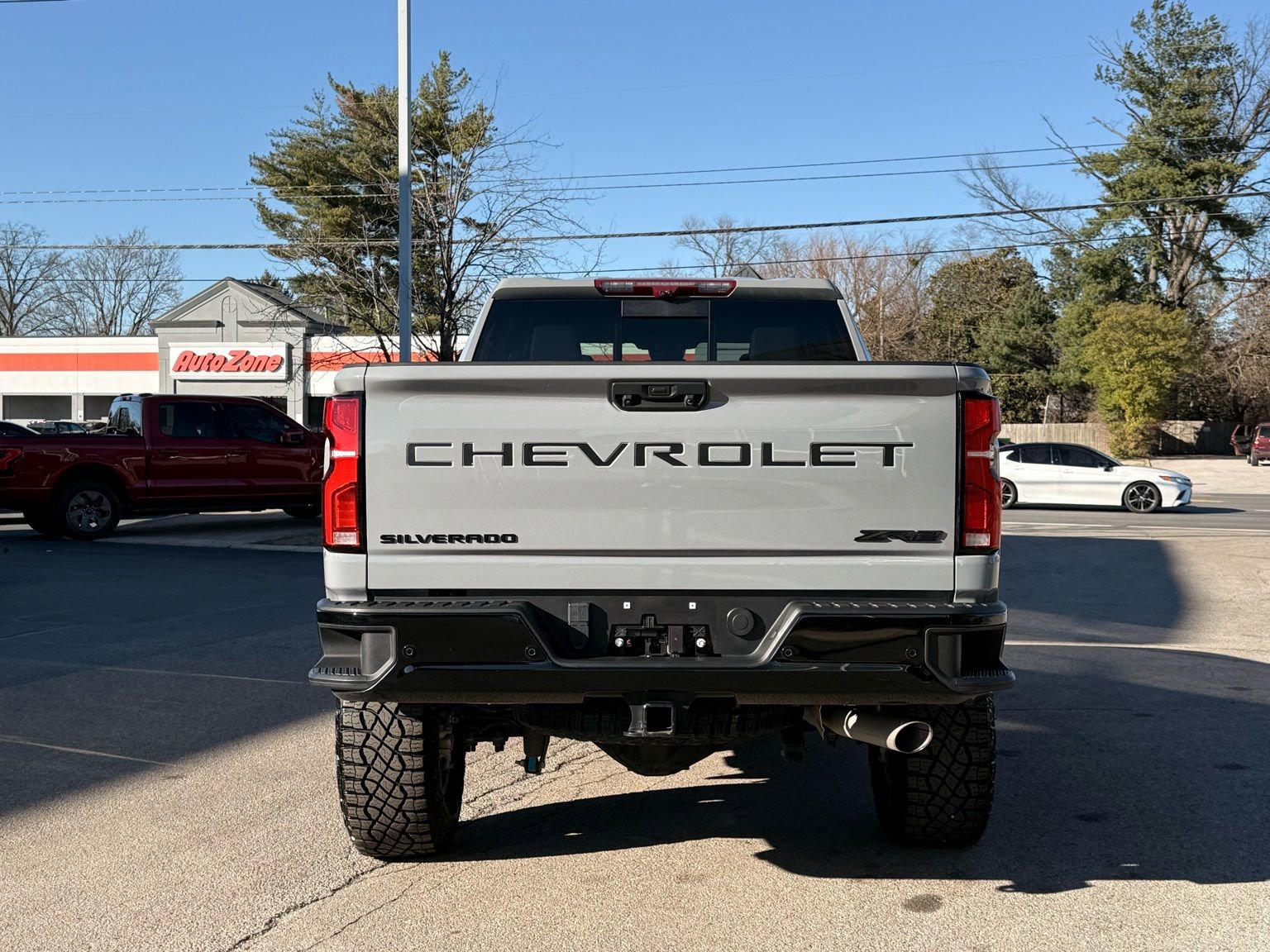 Used 2024 Chevrolet Silverado 2500 ZR2 w/ Technology Package image 7