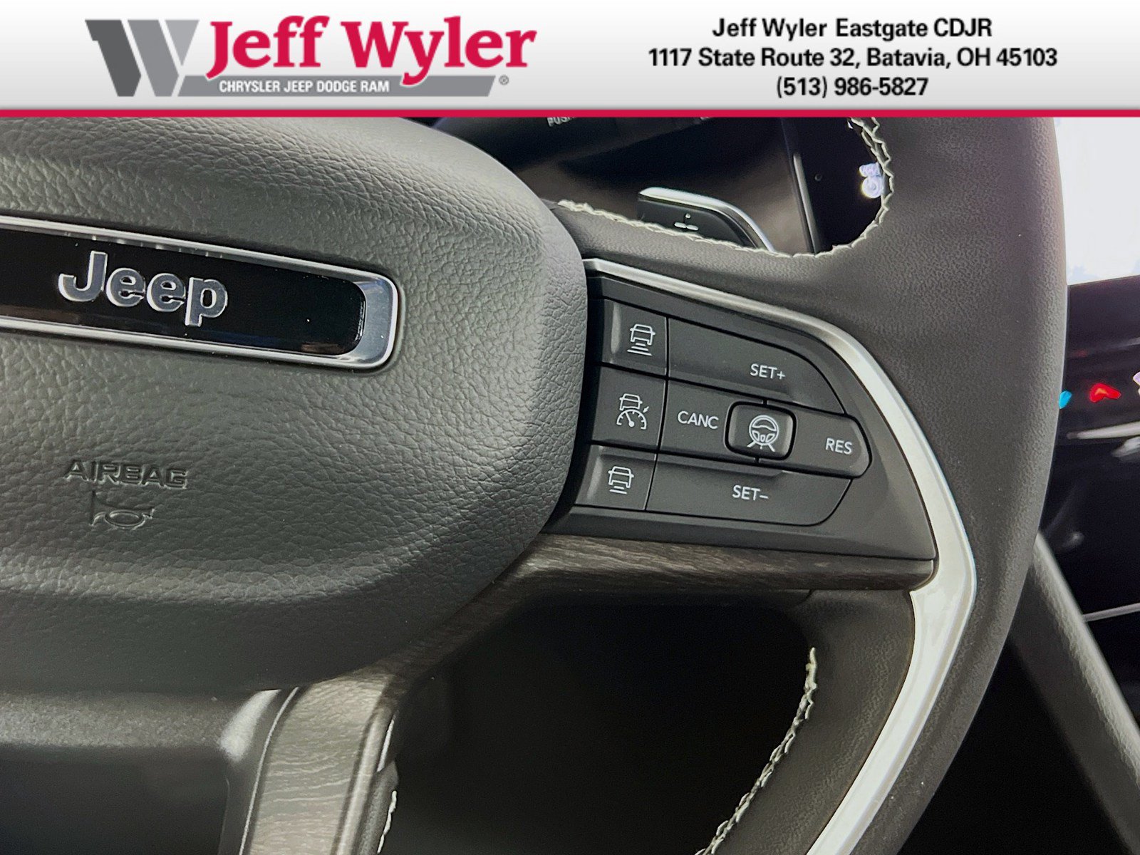 New 2026 Jeep Grand Cherokee Limited w/ Limited Altitude Package AWD/4WD image 16