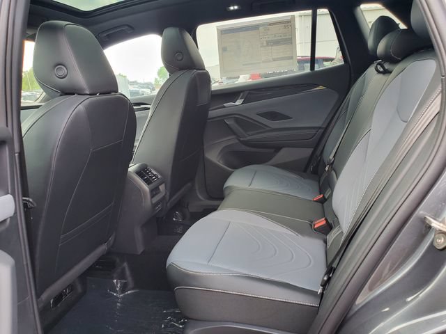 New 2026 Volkswagen Tiguan SE R-Line FWD image 9