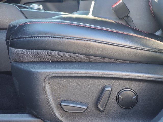 Used 2024 Ford Escape ST-Line w/ Tech Pack #1 AWD/4WD image 6