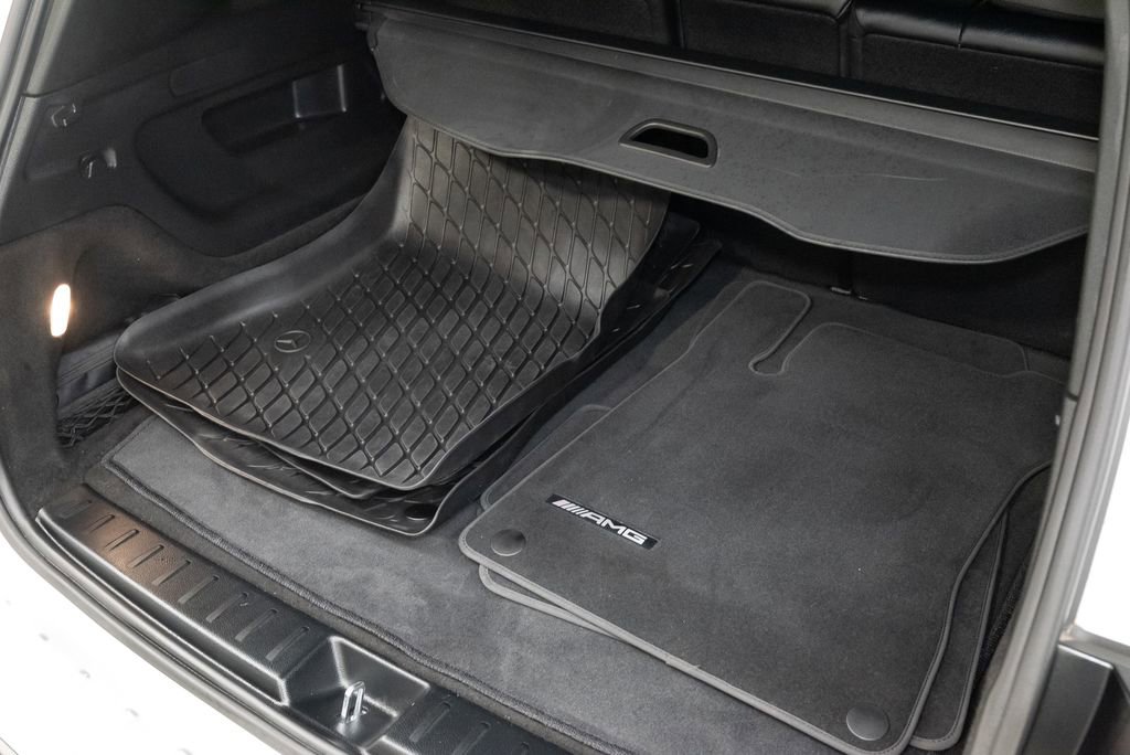 Used 2021 Mercedes-Benz GLB 35 AMG 4MATIC image 37