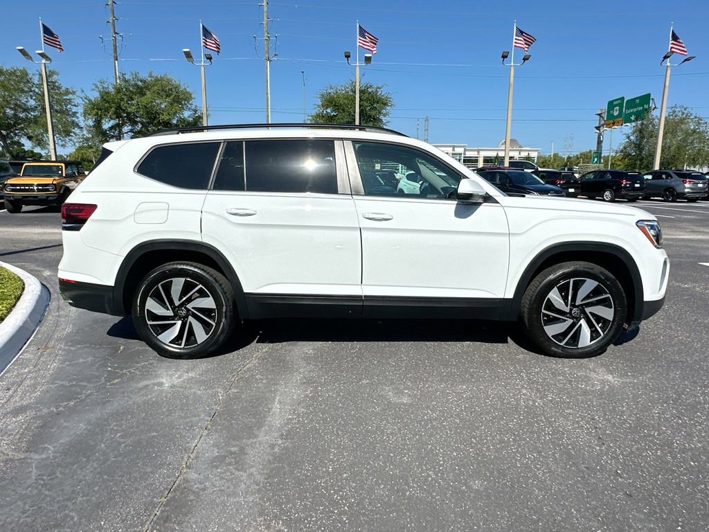Used 2025 Volkswagen Atlas SE FWD image 4