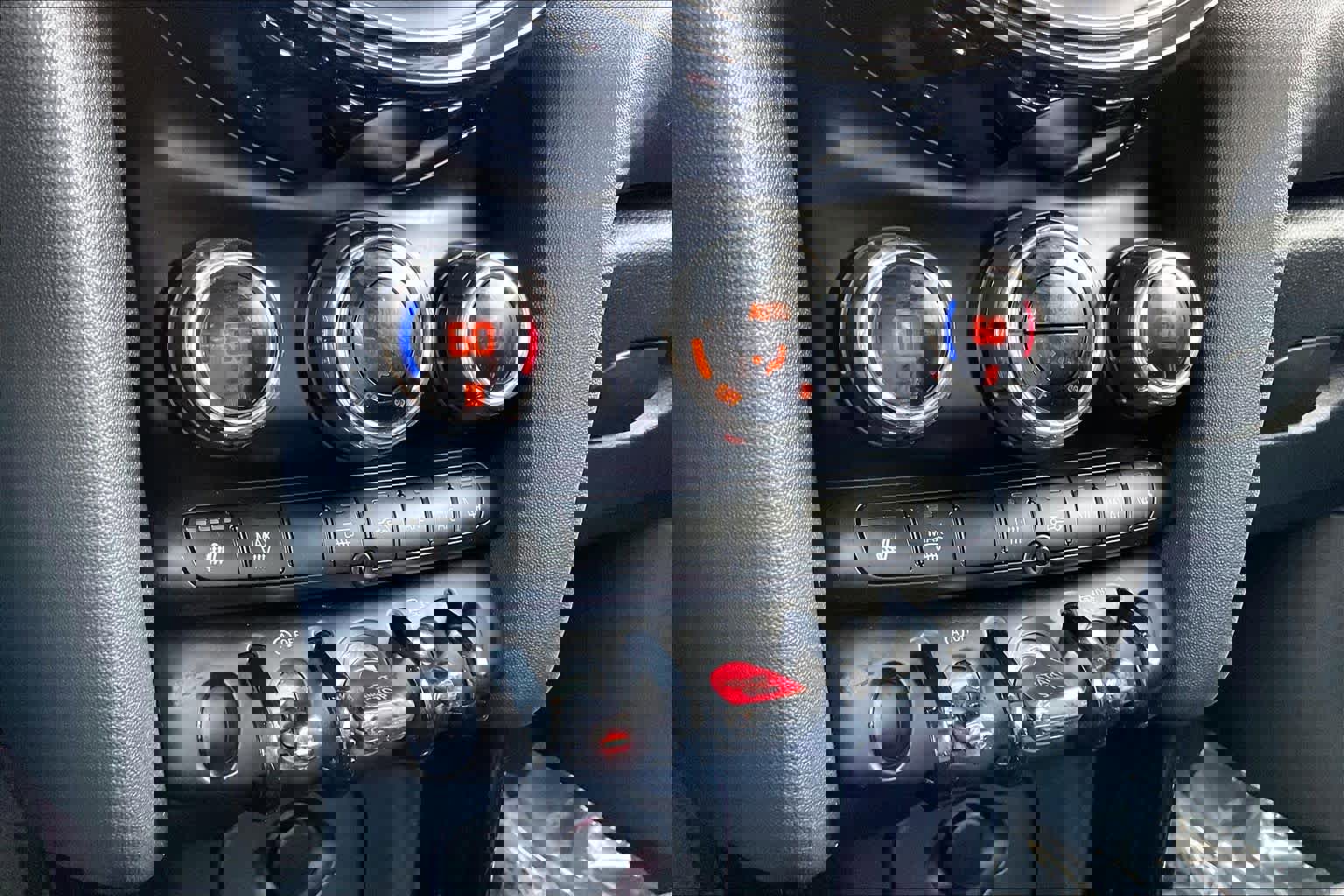 Used 2020 MINI Cooper 2-Door Hardtop image 33