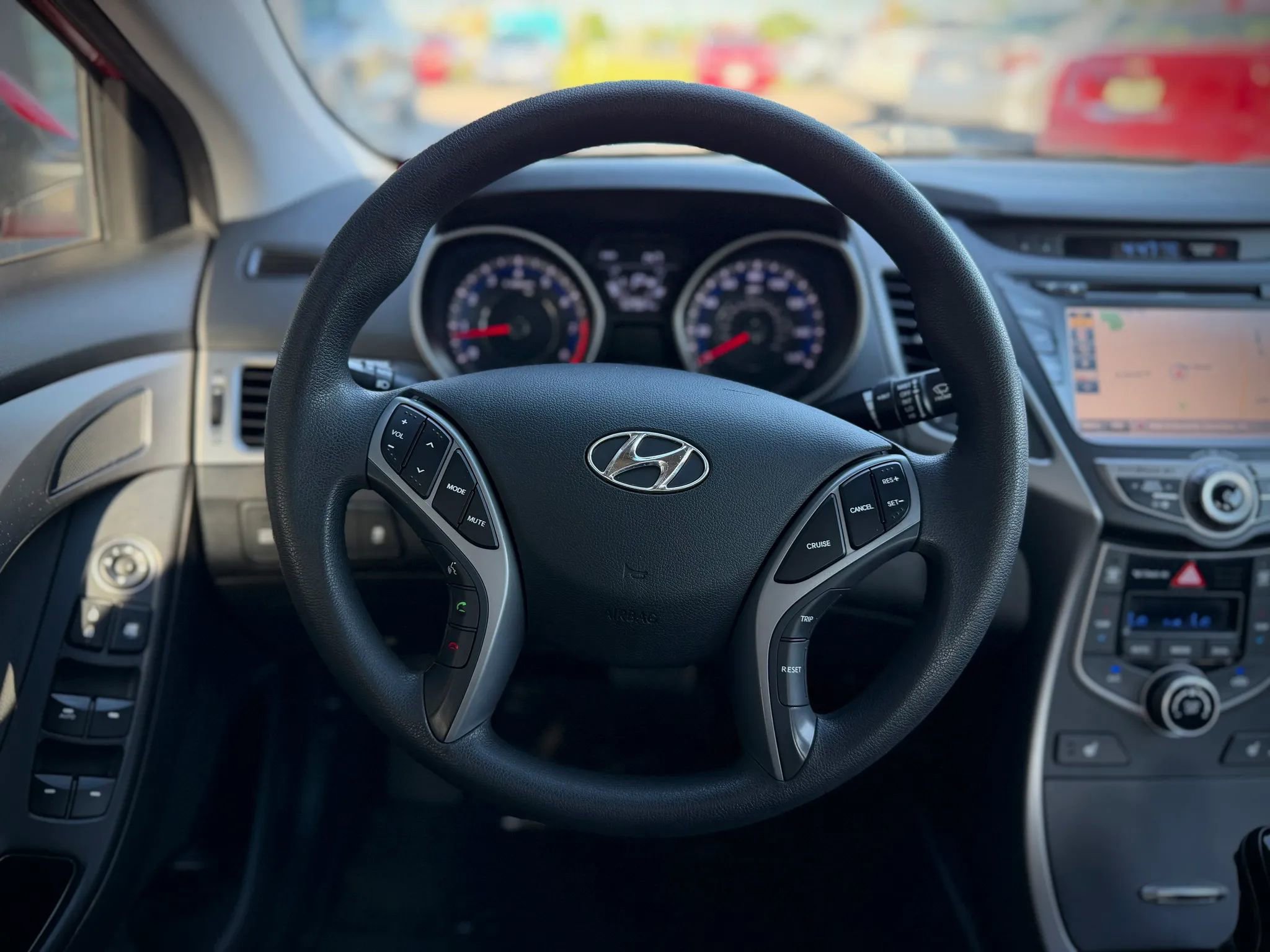 Used 2016 Hyundai Elantra Limited w/ Option Group 04 FWD image 10