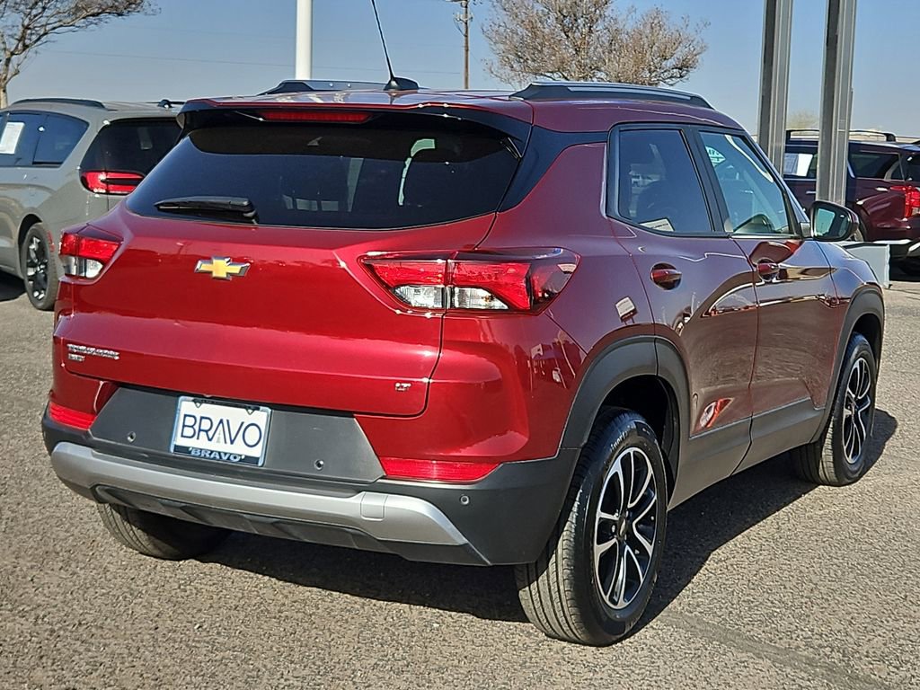 Used 2024 Chevrolet TrailBlazer LT w/ LT Cold Weather Package image 4