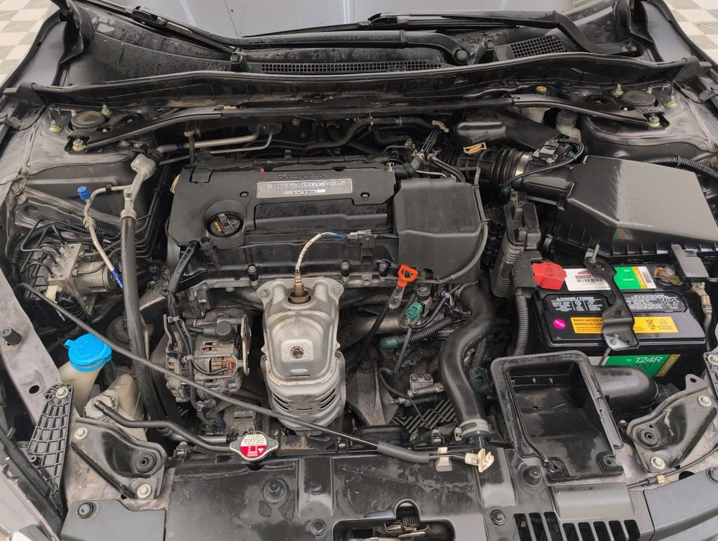 Used 2015 Honda Accord EX image 33