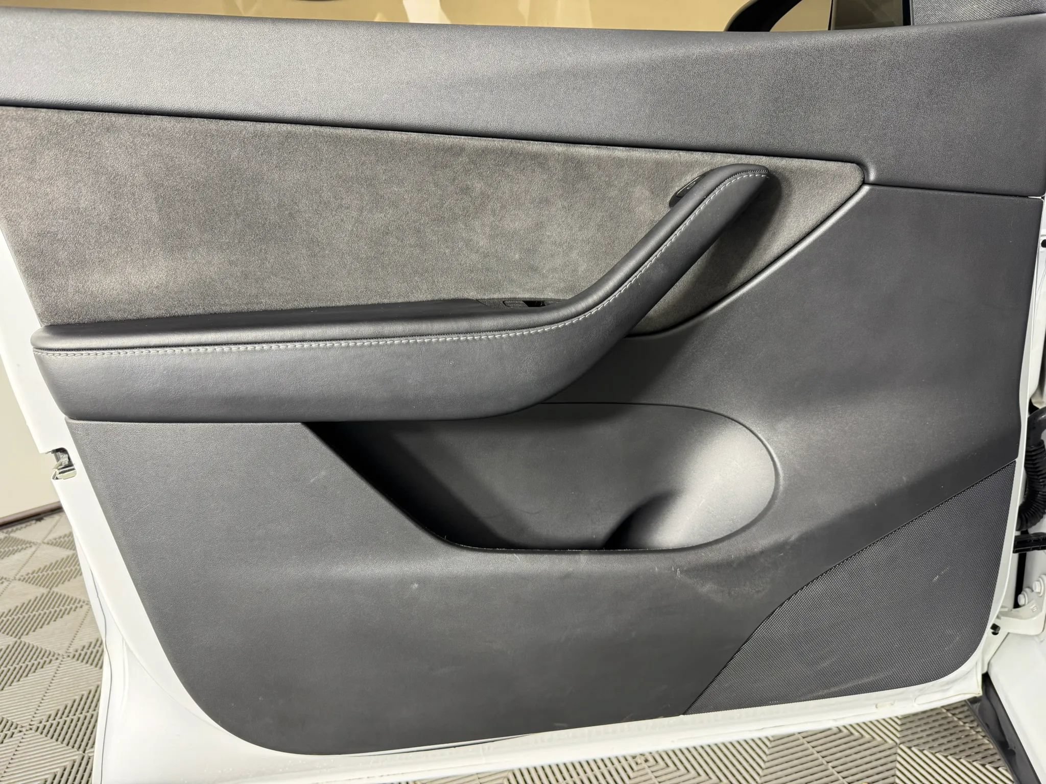 Used 2020 Tesla Model Y Long Range AWD/4WD image 39