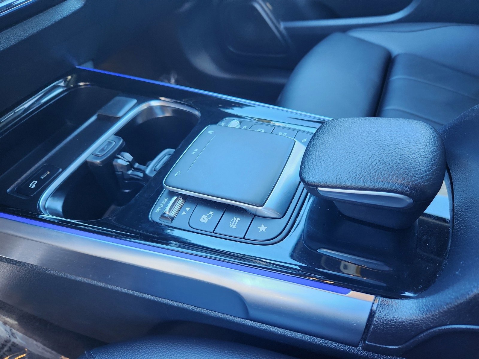 Used 2023 Mercedes-Benz GLB 250 image 22