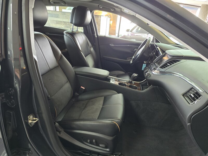 Used 2014 Chevrolet Impala LT w/ Premium Seating Package FWD image 16
